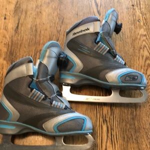 Youth girls Reebok ice skates size 5